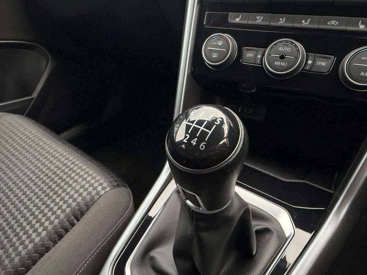 2022 VOLKSWAGEN T-ROC 2022 VOLKSWAGEN T-ROC