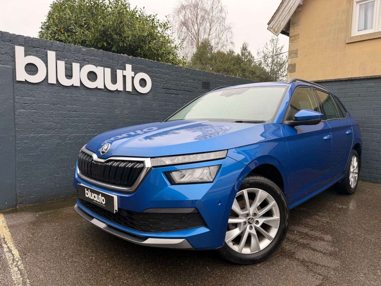 A 2019 SKODA KAMIQ 1.0 TSI SE SUV 5dr Petrol Manual Euro 6 (s/s) (115 ps) Apple Carplay & Andr A 2019 SKODA KAMIQ 1.0 TSI SE SUV 5dr Petrol Manual Euro 6 (s/s) (115 ps) Apple Carplay & Andr
