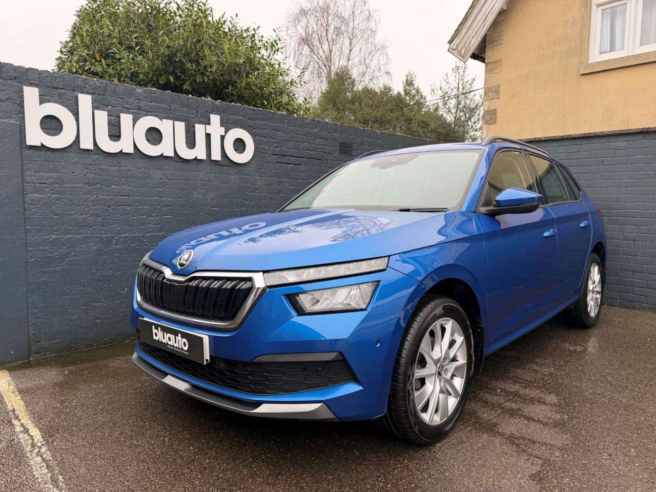 A 2019 SKODA KAMIQ 1.0 TSI SE SUV 5dr Petrol Manual Euro 6 (s/s) (115 ps) Apple Carplay & Andr A 2019 SKODA KAMIQ 1.0 TSI SE SUV 5dr Petrol Manual Euro 6 (s/s) (115 ps) Apple Carplay & Andr