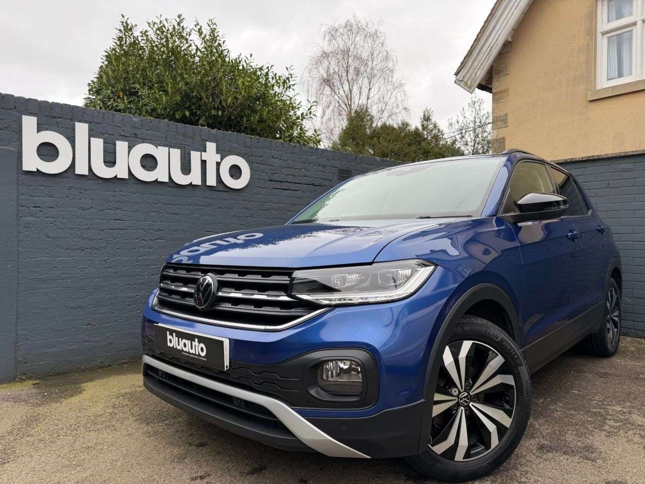 A 2023 VOLKSWAGEN T-CROSS 1.0 TSI Black Edition SUV 5dr Petrol Manual Euro 6 (s/s) (95 ps) Part Leath A 2023 VOLKSWAGEN T-CROSS 1.0 TSI Black Edition SUV 5dr Petrol Manual Euro 6 (s/s) (95 ps) Part Leath