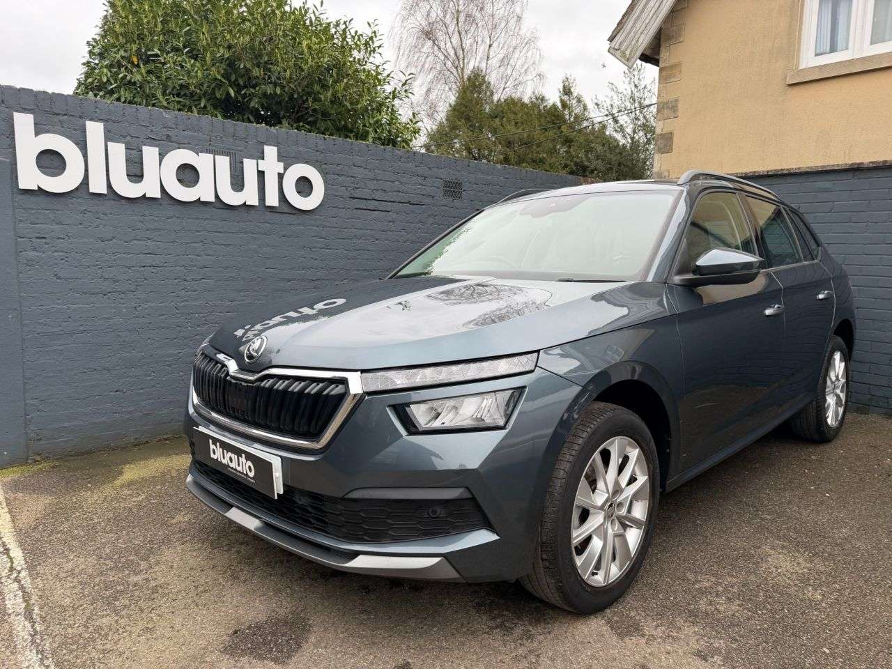 A 2020 SKODA KAMIQ 1.0 TSI SE SUV 5dr Petrol DSG Euro 6 (s/s) (115 ps) Apple Car Play / Androi A 2020 SKODA KAMIQ 1.0 TSI SE SUV 5dr Petrol DSG Euro 6 (s/s) (115 ps) Apple Car Play / Androi