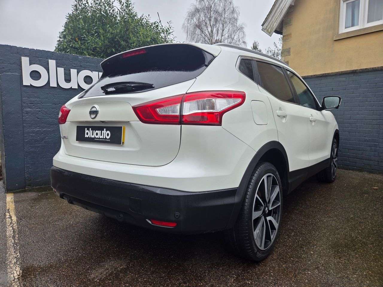 A 2017 NISSAN QASHQAI 1.2 DIG-T Tekna SUV 5dr Petrol XTRON 2WD Euro 6 (s/s) (115 ps) Leather Heat A 2017 NISSAN QASHQAI 1.2 DIG-T Tekna SUV 5dr Petrol XTRON 2WD Euro 6 (s/s) (115 ps) Leather Heat