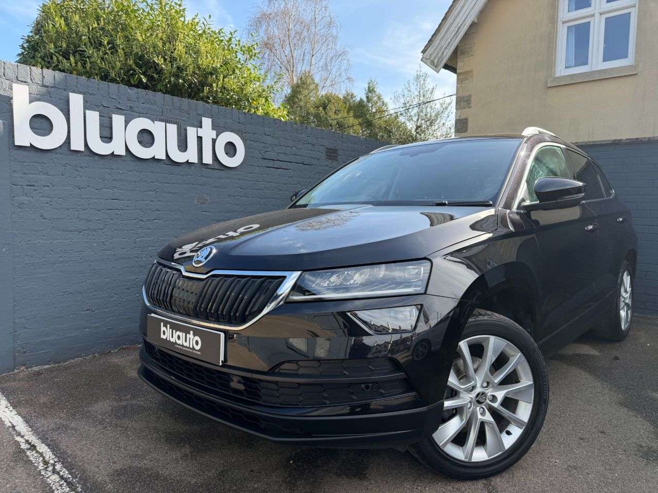 A 2019 SKODA KAROQ 1.5 TSI ACT SE L SUV 5dr Petrol DSG Euro 6 (s/s) (150 ps) Leather/Alcantara A 2019 SKODA KAROQ 1.5 TSI ACT SE L SUV 5dr Petrol DSG Euro 6 (s/s) (150 ps) Leather/Alcantara