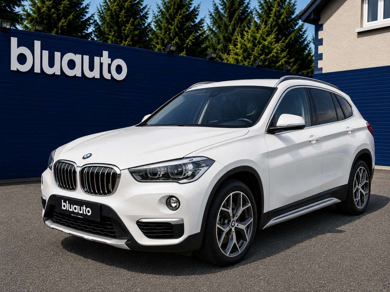 A 2018 BMW X1 2.0 20i xLine SUV 5dr Petrol DCT sDrive Euro 6 (s/s) (192 ps) Powered Tailg A 2018 BMW X1 2.0 20i xLine SUV 5dr Petrol DCT sDrive Euro 6 (s/s) (192 ps) Powered Tailg