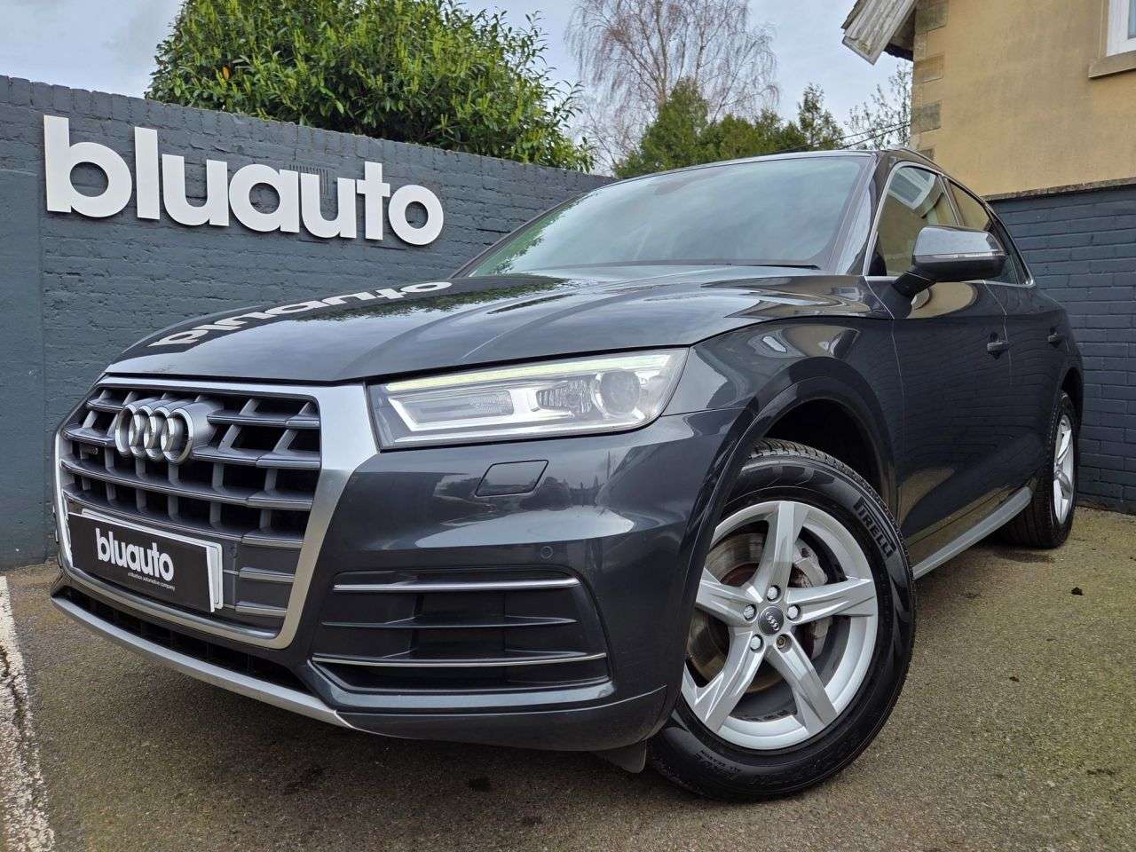 A 2019 AUDI Q5 2.0 TDI 40 Sport SUV 5dr Diesel S Tronic quattro Euro 6 (s/s) (190 ps) Powe A 2019 AUDI Q5 2.0 TDI 40 Sport SUV 5dr Diesel S Tronic quattro Euro 6 (s/s) (190 ps) Powe
