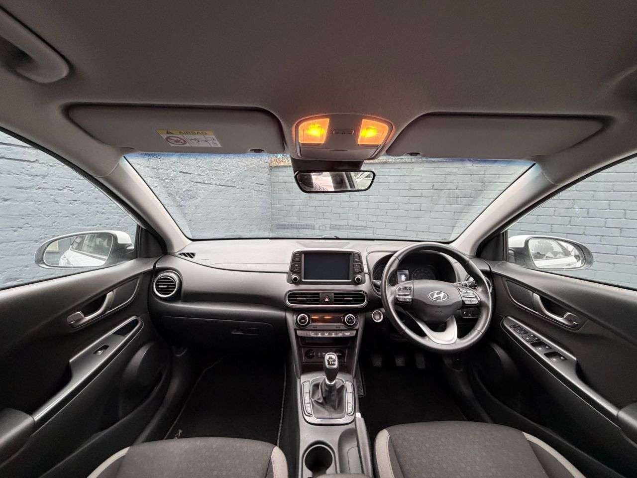 A 2019 HYUNDAI KONA 1.0 T-GDi Premium SUV 5dr Petrol Manual Euro 6 (s/s) (120 ps) Rear Parking A 2019 HYUNDAI KONA 1.0 T-GDi Premium SUV 5dr Petrol Manual Euro 6 (s/s) (120 ps) Rear Parking