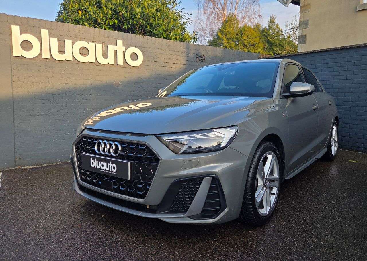 A 2019 AUDI A1 1.0 TFSI 25 S line Sportback 5dr Petrol Manual Euro 6 (s/s) (95 ps) Rear Se A 2019 AUDI A1 1.0 TFSI 25 S line Sportback 5dr Petrol Manual Euro 6 (s/s) (95 ps) Rear Se