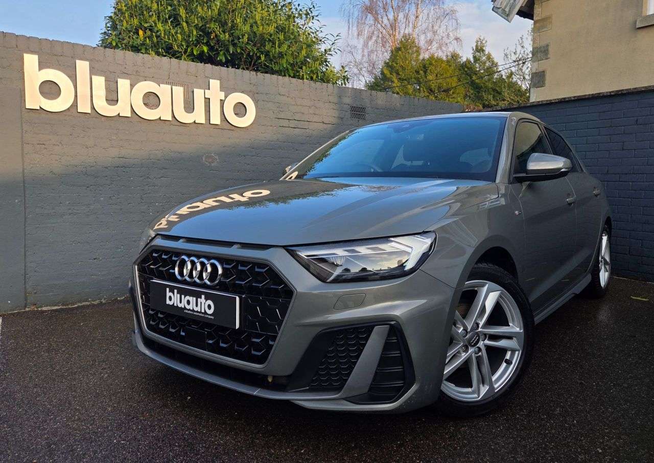 A 2019 AUDI A1 1.0 TFSI 25 S line Sportback 5dr Petrol Manual Euro 6 (s/s) (95 ps) Rear Se A 2019 AUDI A1 1.0 TFSI 25 S line Sportback 5dr Petrol Manual Euro 6 (s/s) (95 ps) Rear Se