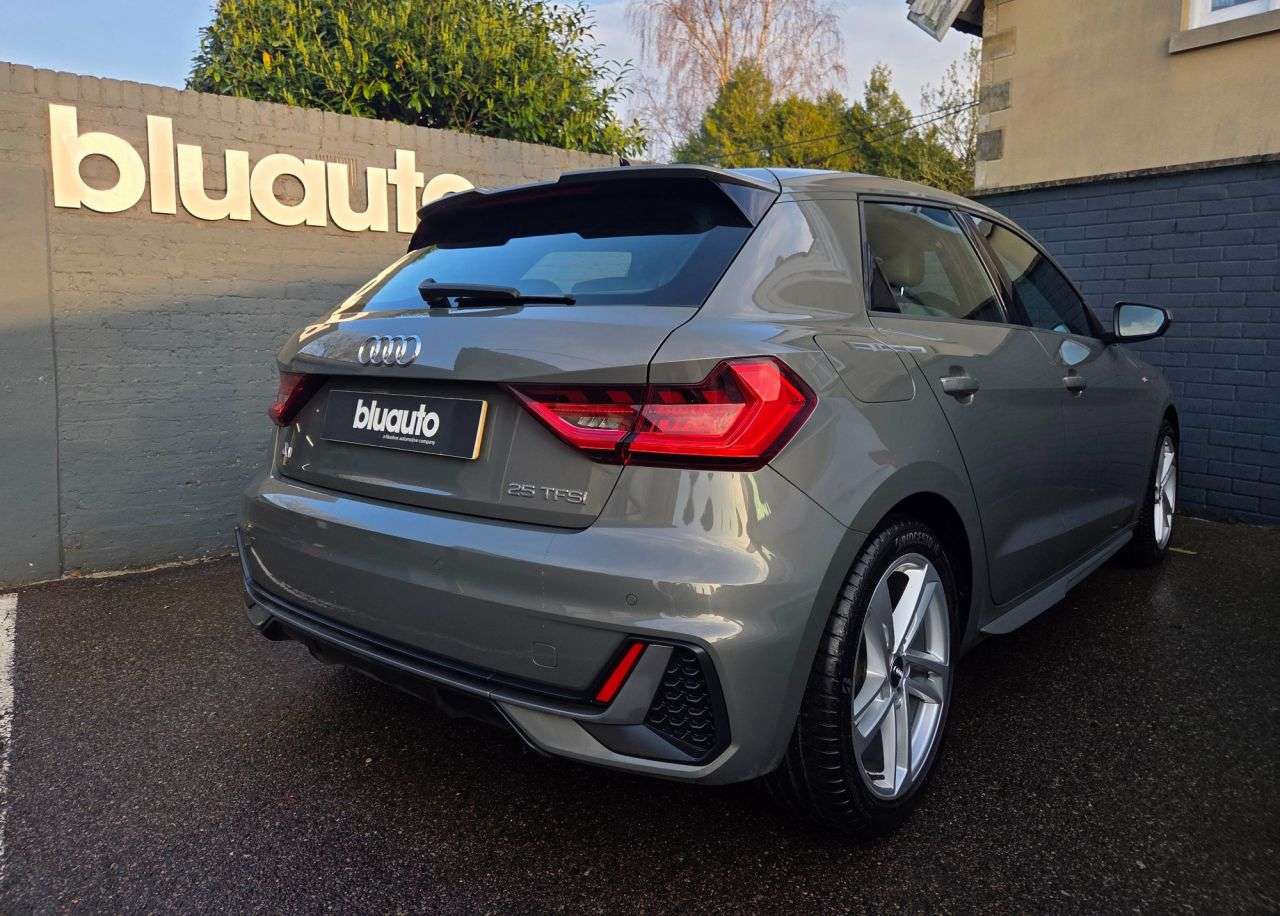 A 2019 AUDI A1 1.0 TFSI 25 S line Sportback 5dr Petrol Manual Euro 6 (s/s) (95 ps) Rear Se A 2019 AUDI A1 1.0 TFSI 25 S line Sportback 5dr Petrol Manual Euro 6 (s/s) (95 ps) Rear Se