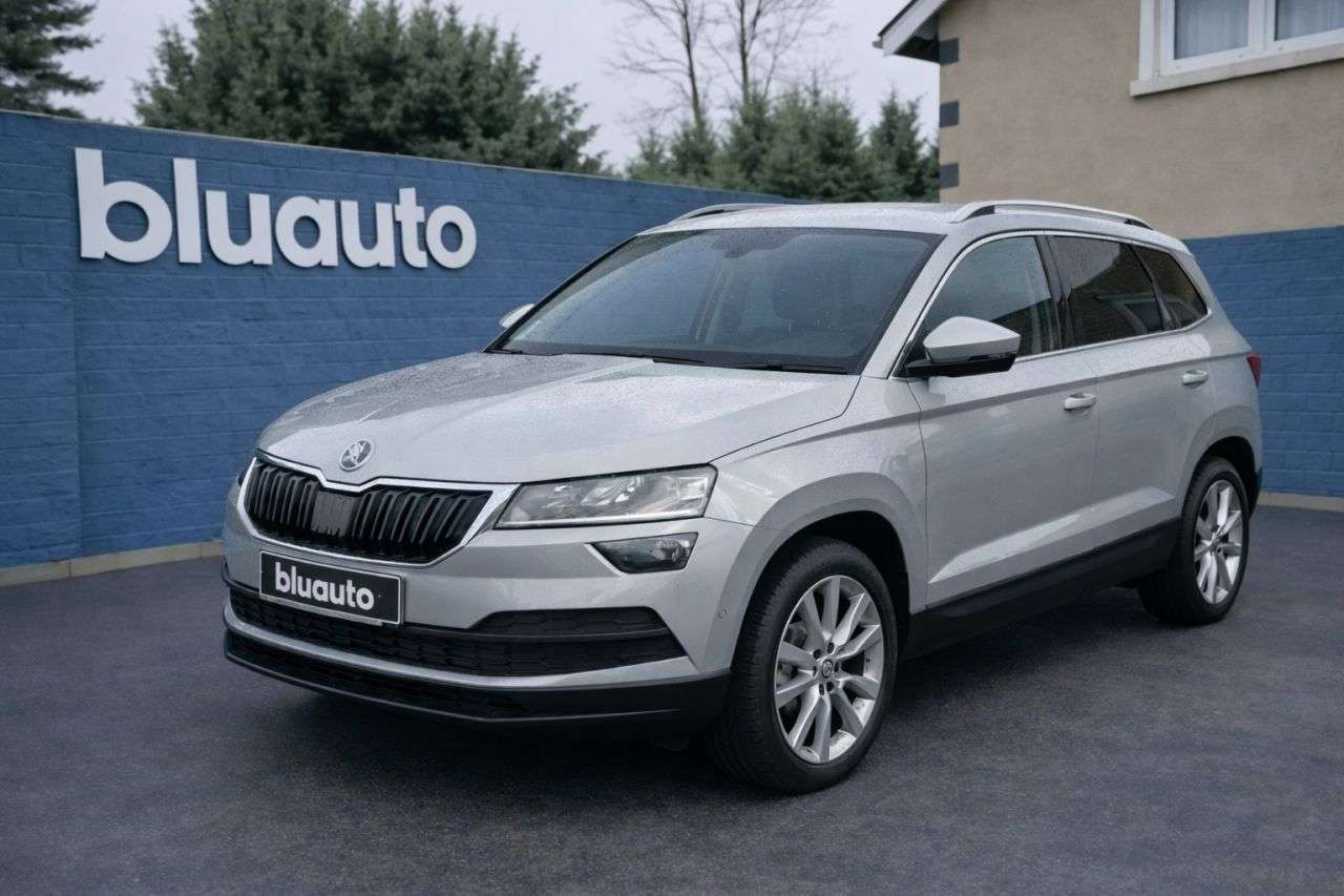 A 2020 SKODA KAROQ 1.0 TSI GPF SE L SUV 5dr Petrol Manual Euro 6 (s/s) (115 ps) Front Sensors A 2020 SKODA KAROQ 1.0 TSI GPF SE L SUV 5dr Petrol Manual Euro 6 (s/s) (115 ps) Front Sensors