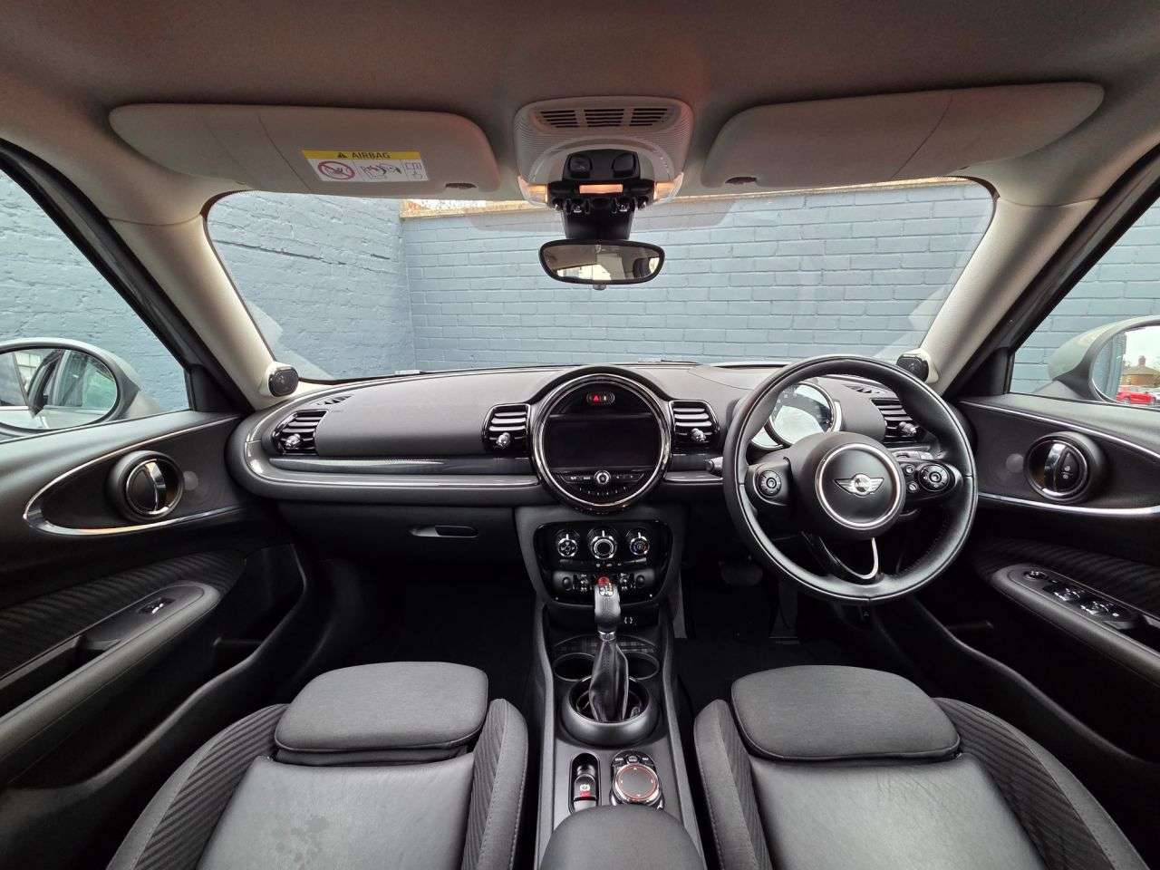 A 2017 MINI CLUBMAN 1.5 Cooper Estate 6dr Petrol Auto Euro 6 (s/s) (136 ps) A 2017 MINI CLUBMAN 1.5 Cooper Estate 6dr Petrol Auto Euro 6 (s/s) (136 ps)