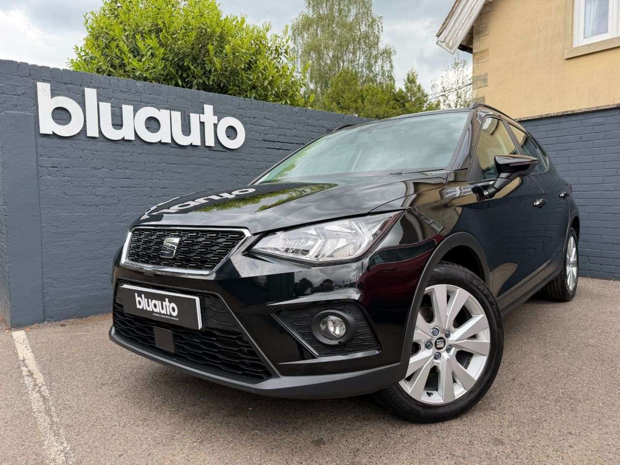 A 2020 SEAT ARONA 1.0 TSI GPF SE Technology SUV 5dr Petrol DSG Euro 6 (s/s) (115 ps) Front & A 2020 SEAT ARONA 1.0 TSI GPF SE Technology SUV 5dr Petrol DSG Euro 6 (s/s) (115 ps) Front &