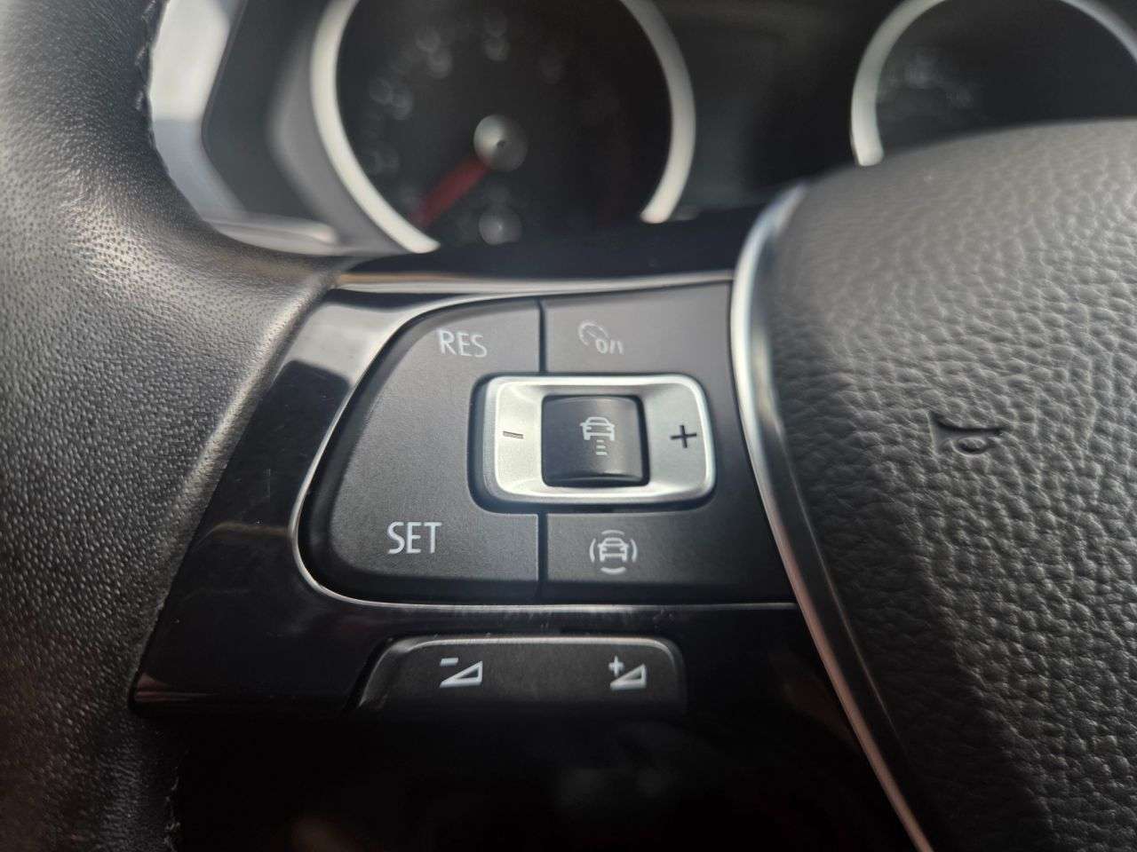 2019 VOLKSWAGEN TIGUAN 2019 VOLKSWAGEN TIGUAN