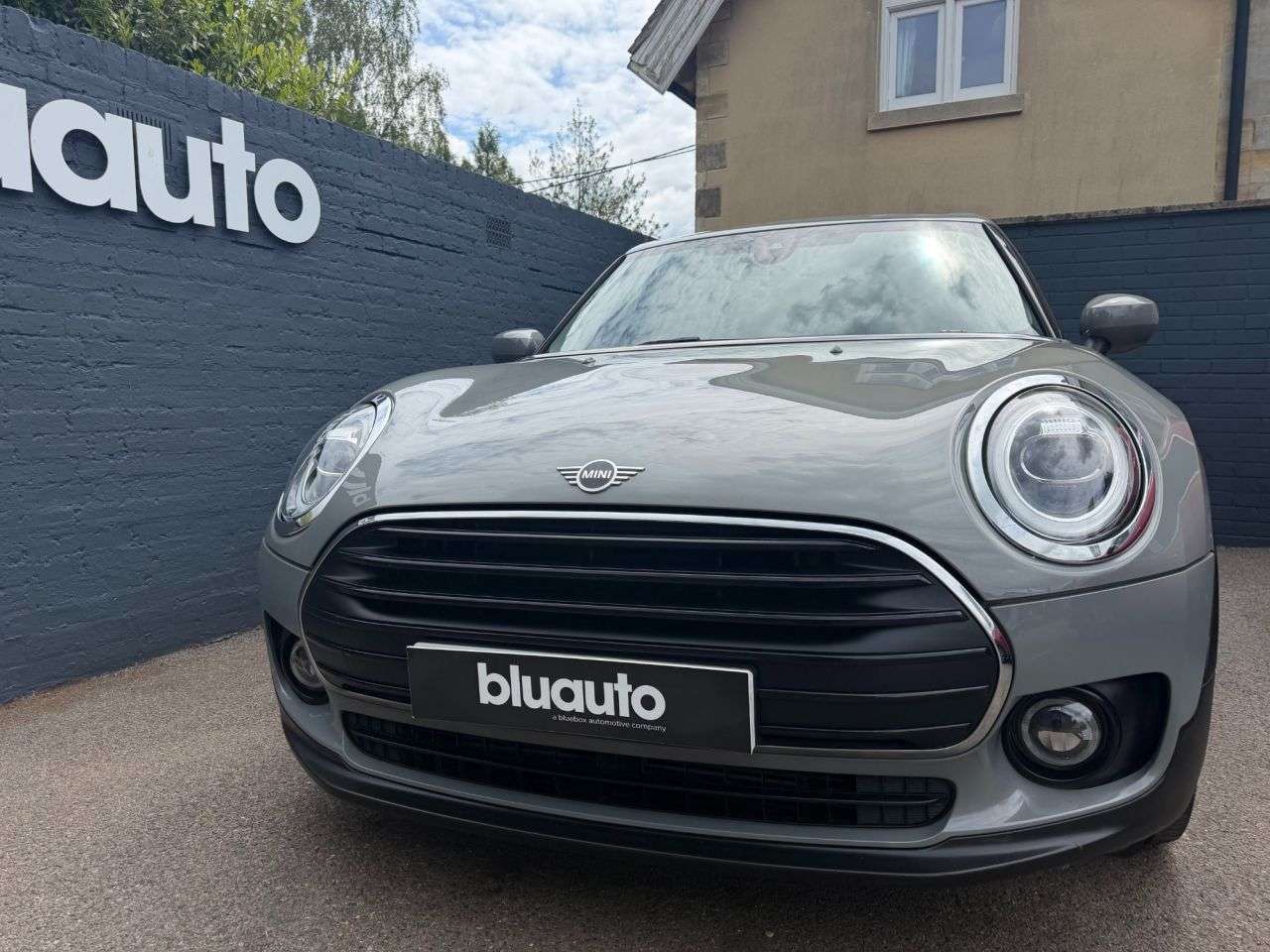 A 2020 MINI CLUBMAN 1.5 Cooper Classic Estate 6dr Petrol Steptronic Euro 6 (s/s) (136 ps) Heate A 2020 MINI CLUBMAN 1.5 Cooper Classic Estate 6dr Petrol Steptronic Euro 6 (s/s) (136 ps) Heate