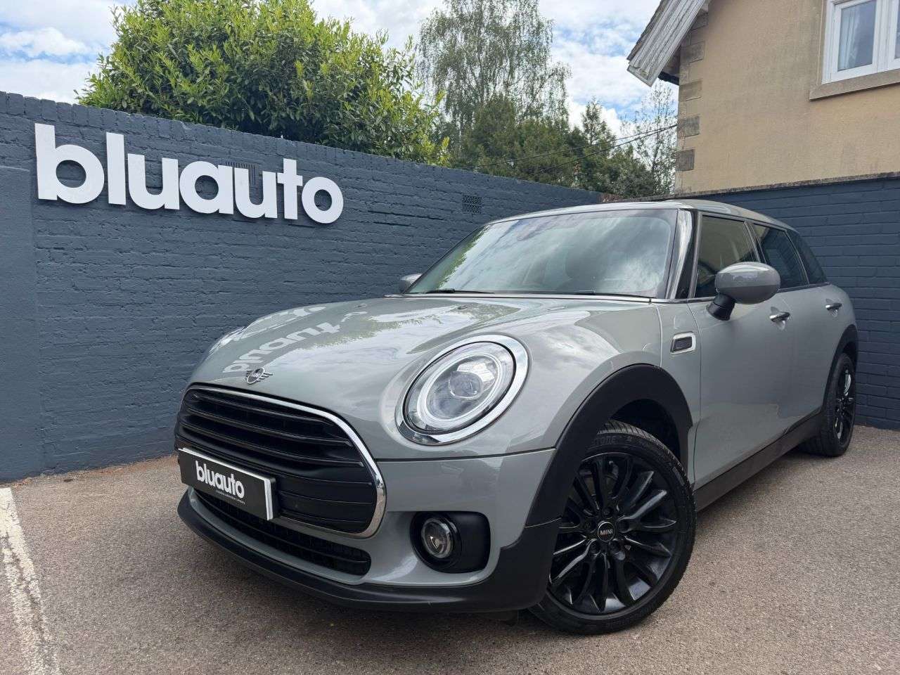 A 2020 MINI CLUBMAN 1.5 Cooper Classic Estate 6dr Petrol Steptronic Euro 6 (s/s) (136 ps) Heate A 2020 MINI CLUBMAN 1.5 Cooper Classic Estate 6dr Petrol Steptronic Euro 6 (s/s) (136 ps) Heate