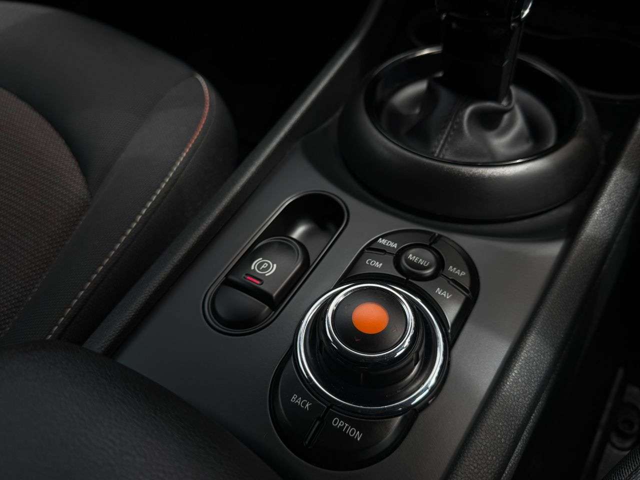 2020 MINI CLUBMAN 2020 MINI CLUBMAN