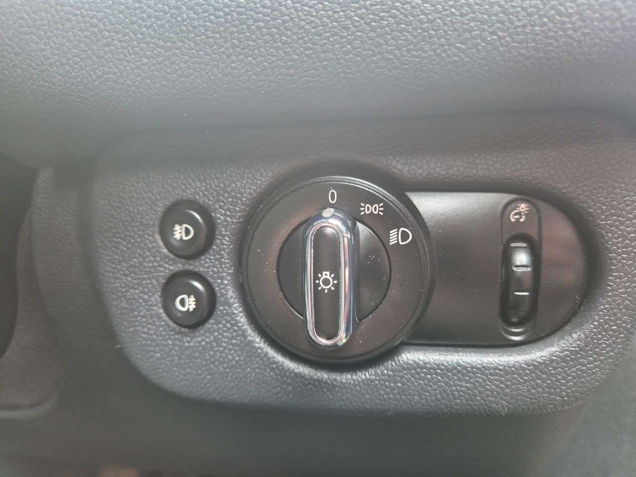 2016 MINI CLUBMAN 2016 MINI CLUBMAN