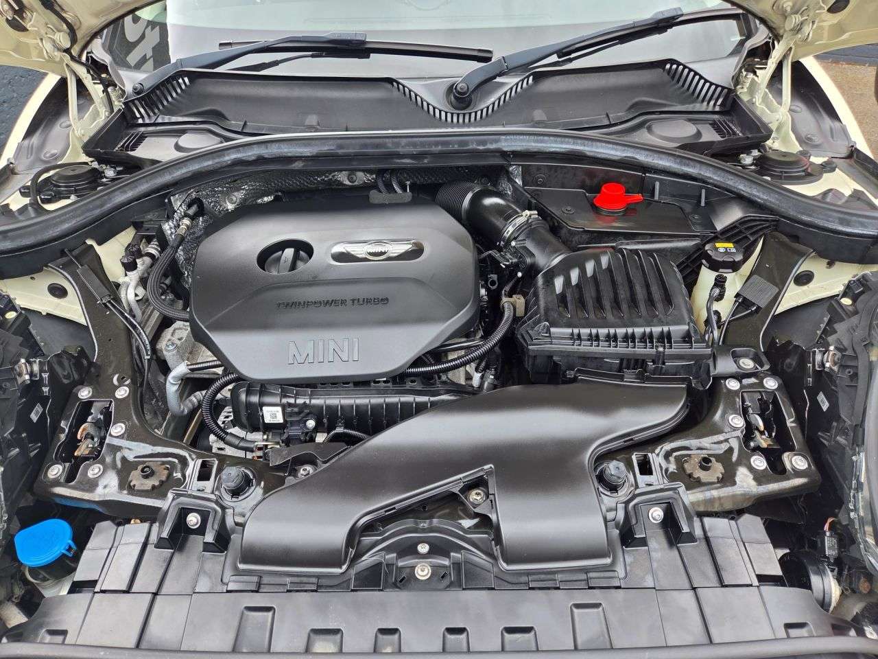 2016 MINI CLUBMAN 2016 MINI CLUBMAN