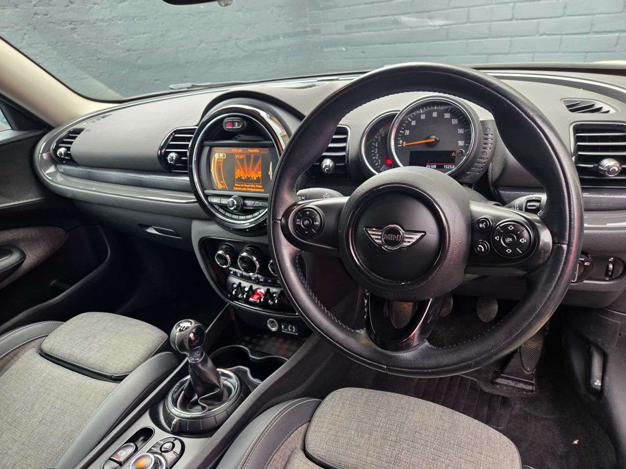 2016 MINI CLUBMAN 2016 MINI CLUBMAN