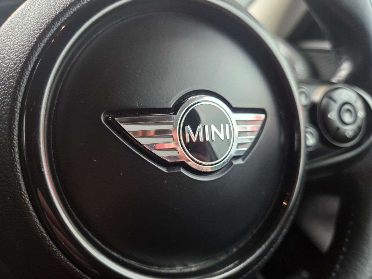 2016 MINI CLUBMAN 2016 MINI CLUBMAN