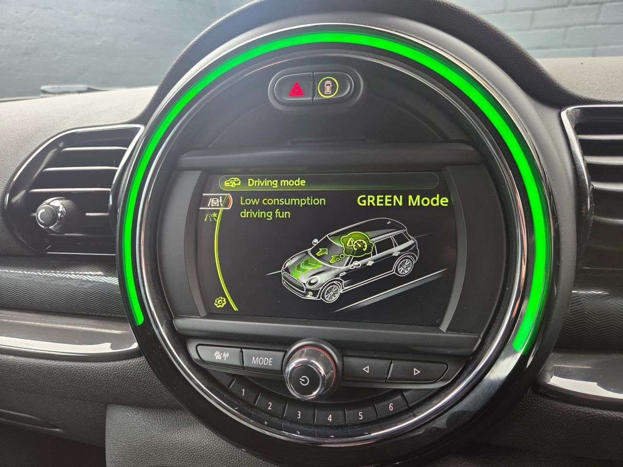 2016 MINI CLUBMAN 2016 MINI CLUBMAN