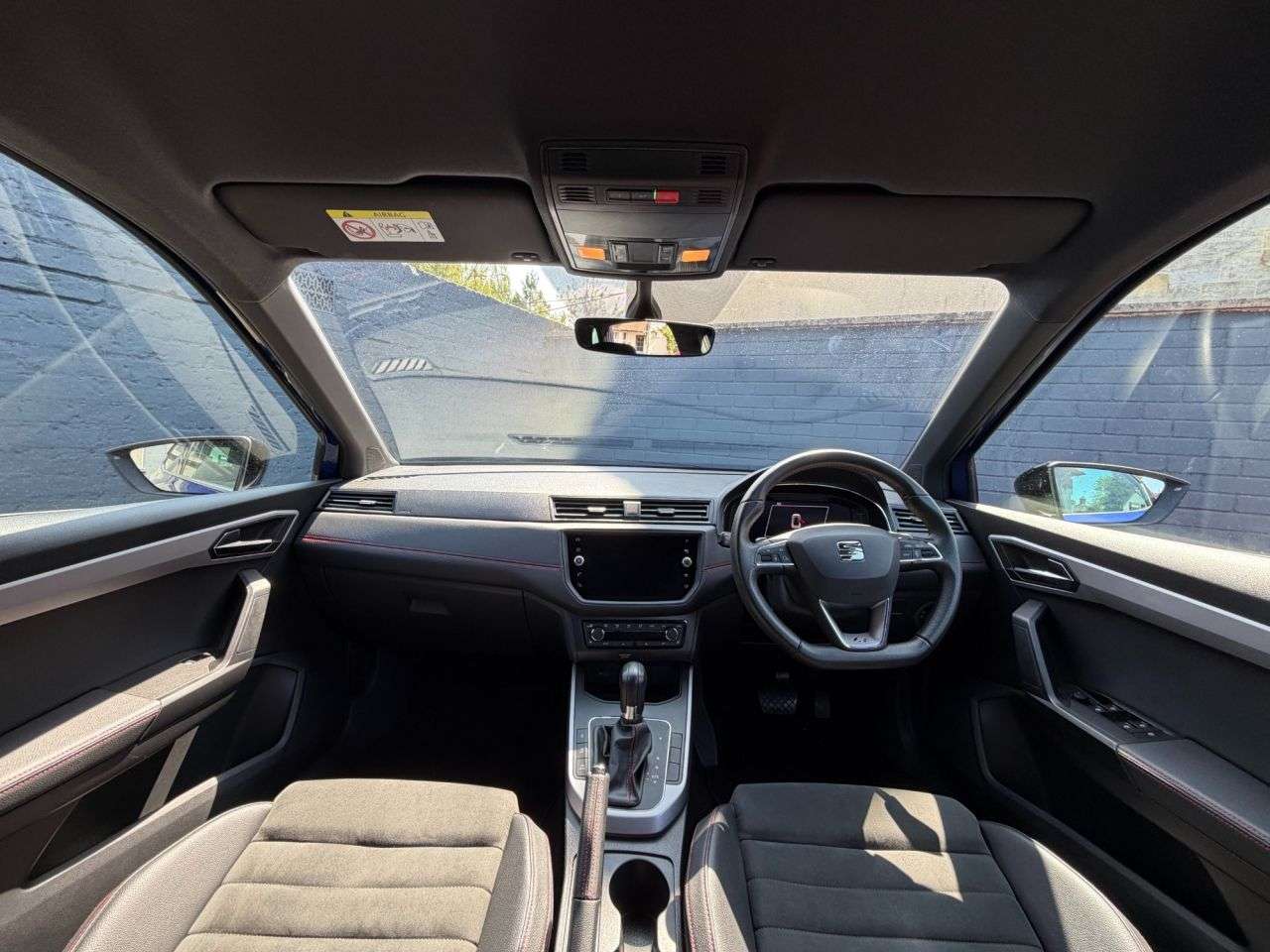 A 2021 SEAT ARONA 1.0 TSI FR Sport SUV 5dr Petrol DSG Euro 6 (s/s) (110 ps) A 2021 SEAT ARONA 1.0 TSI FR Sport SUV 5dr Petrol DSG Euro 6 (s/s) (110 ps)