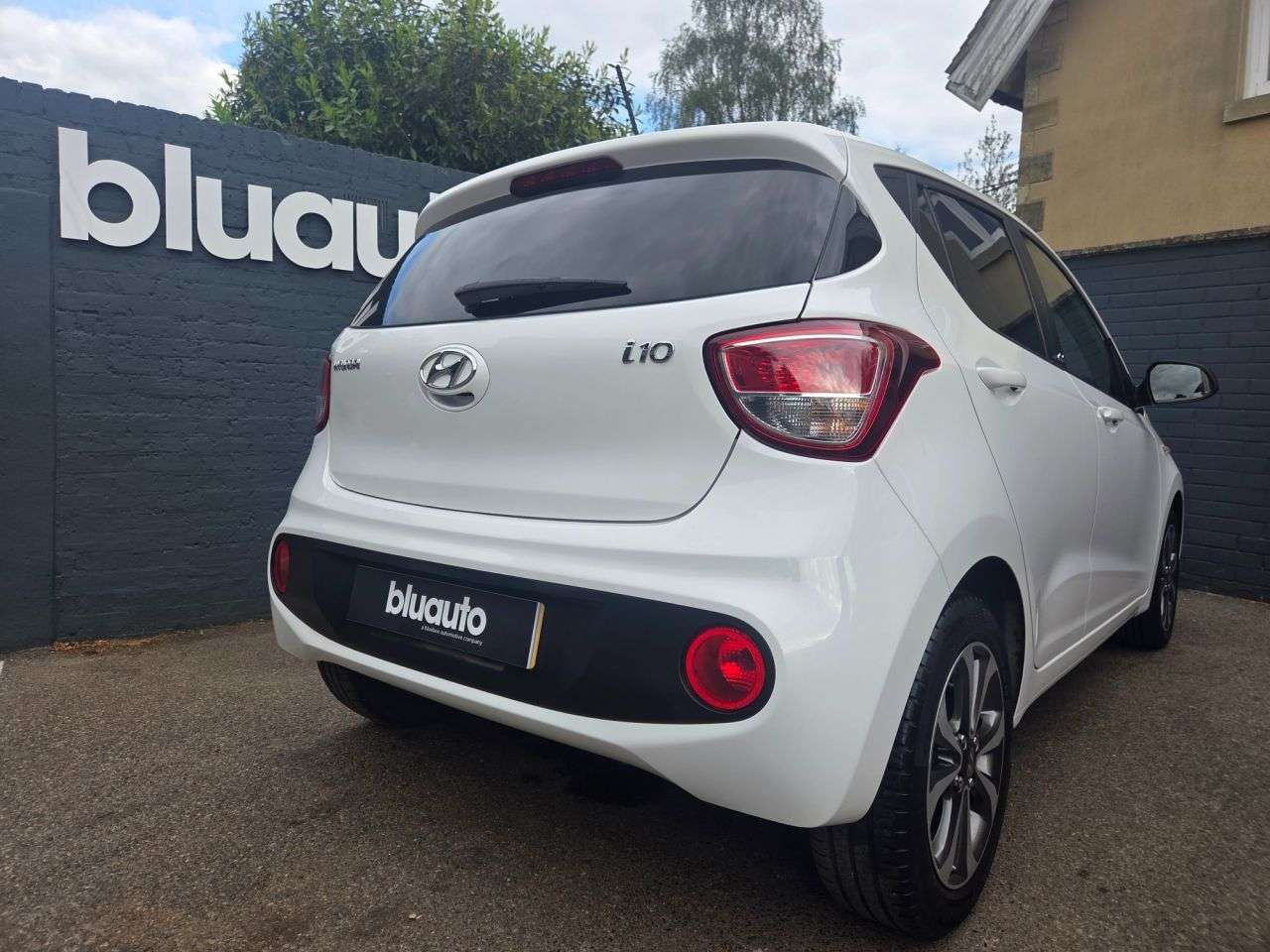 A 2020 HYUNDAI I10 1.0 Play Hatchback 5dr Petrol Manual Euro 6 (67 ps) A 2020 HYUNDAI I10 1.0 Play Hatchback 5dr Petrol Manual Euro 6 (67 ps)
