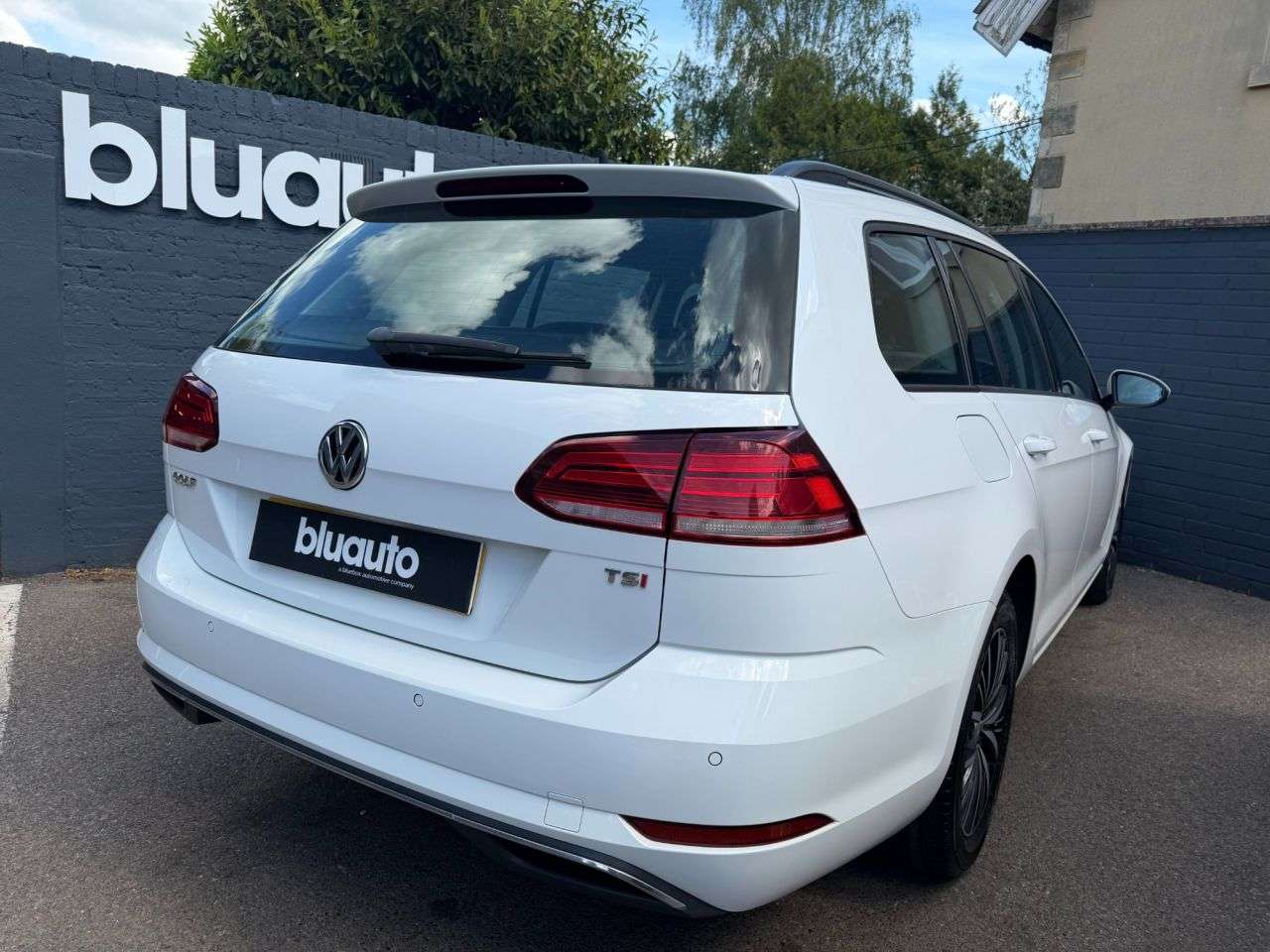 2017 VOLKSWAGEN GOLF 2017 VOLKSWAGEN GOLF