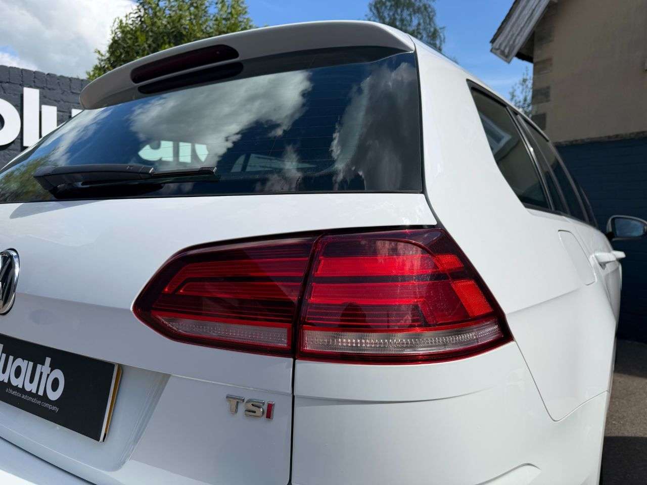 2017 VOLKSWAGEN GOLF 2017 VOLKSWAGEN GOLF