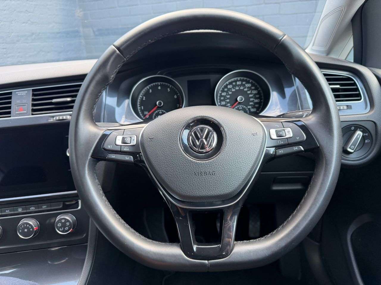 2017 VOLKSWAGEN GOLF 2017 VOLKSWAGEN GOLF