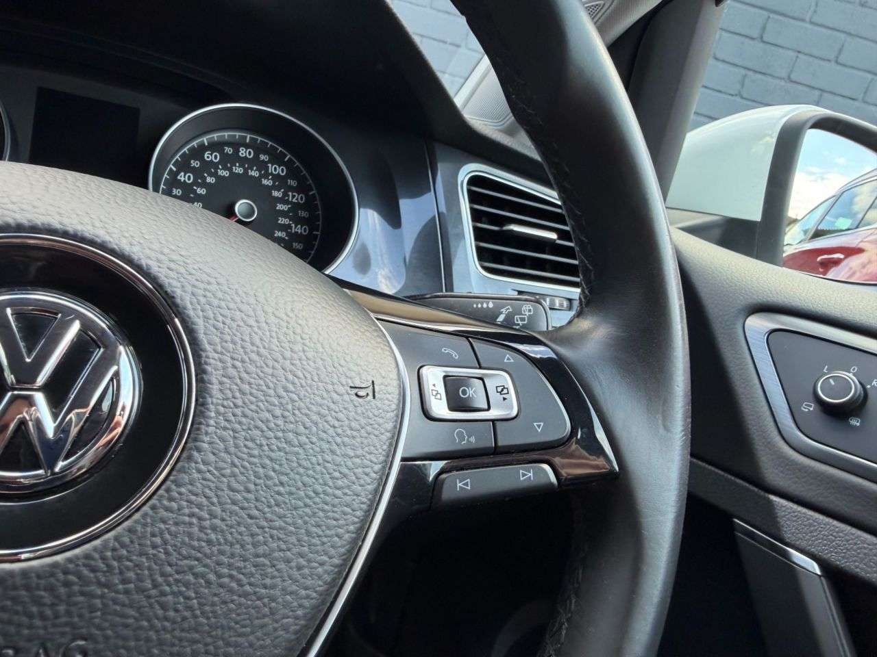 2017 VOLKSWAGEN GOLF 2017 VOLKSWAGEN GOLF