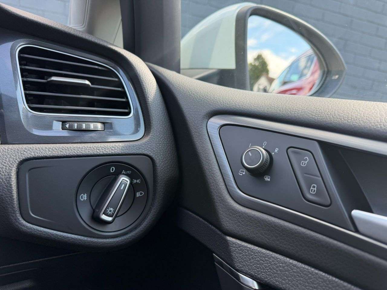 2017 VOLKSWAGEN GOLF 2017 VOLKSWAGEN GOLF