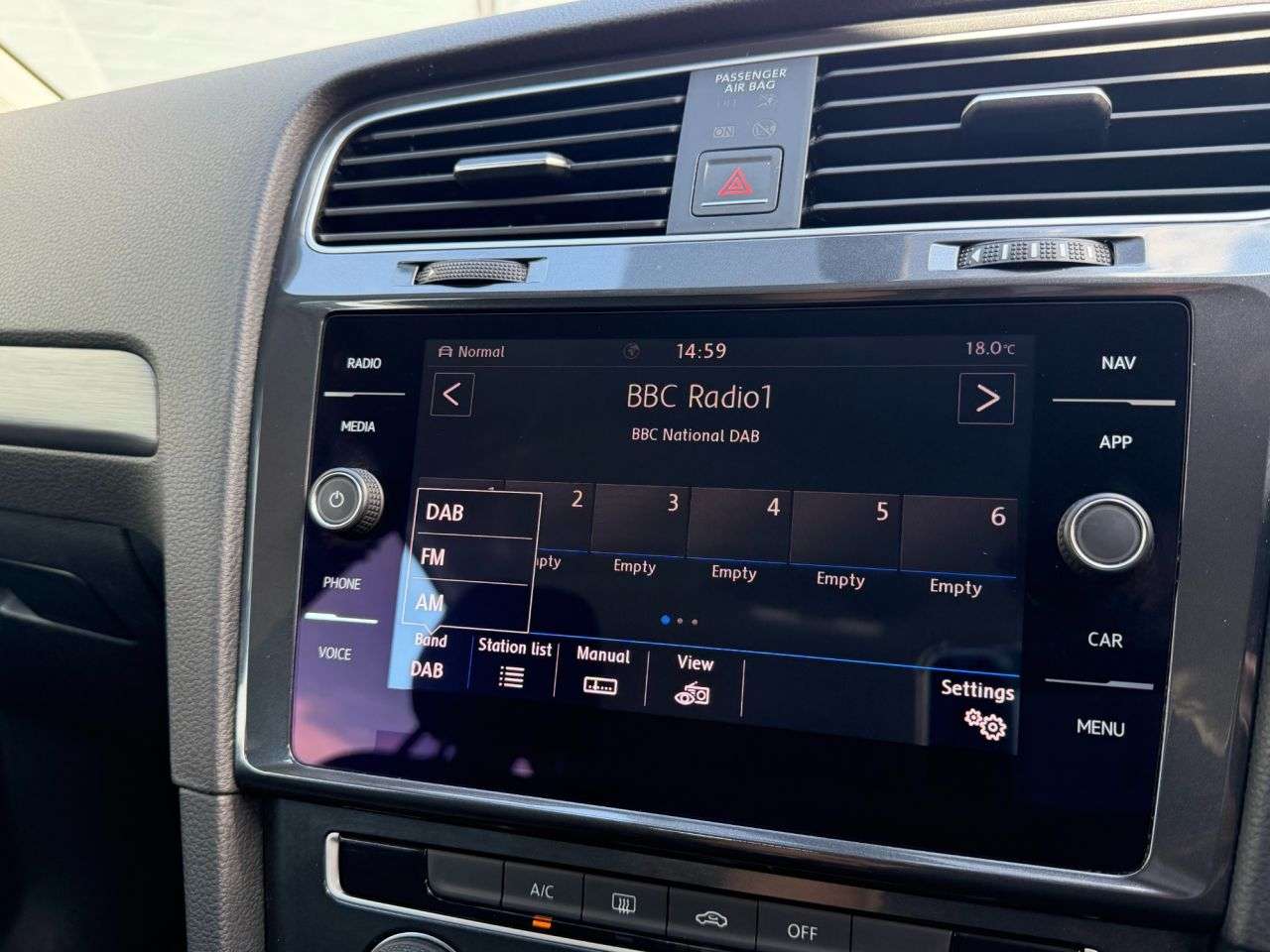 2017 VOLKSWAGEN GOLF 2017 VOLKSWAGEN GOLF