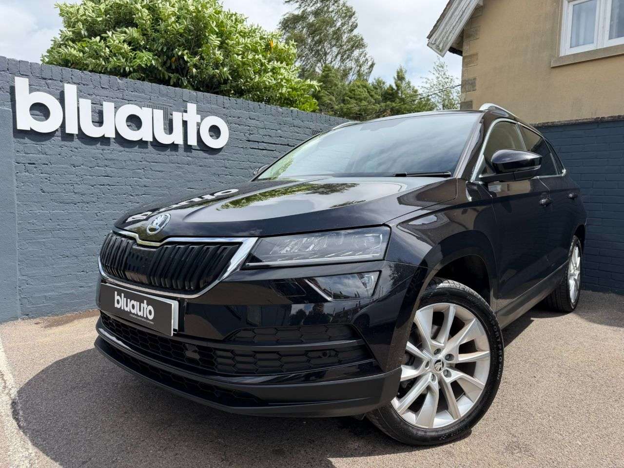 A 2019 SKODA KAROQ 1.5 TSI ACT SE L SUV 5dr Petrol DSG Euro 6 (s/s) (150 ps) Heated Seats / Re A 2019 SKODA KAROQ 1.5 TSI ACT SE L SUV 5dr Petrol DSG Euro 6 (s/s) (150 ps) Heated Seats / Re