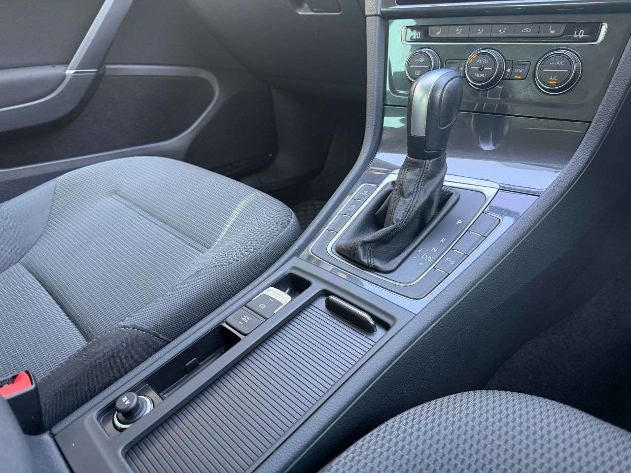 2020 VOLKSWAGEN GOLF 2020 VOLKSWAGEN GOLF
