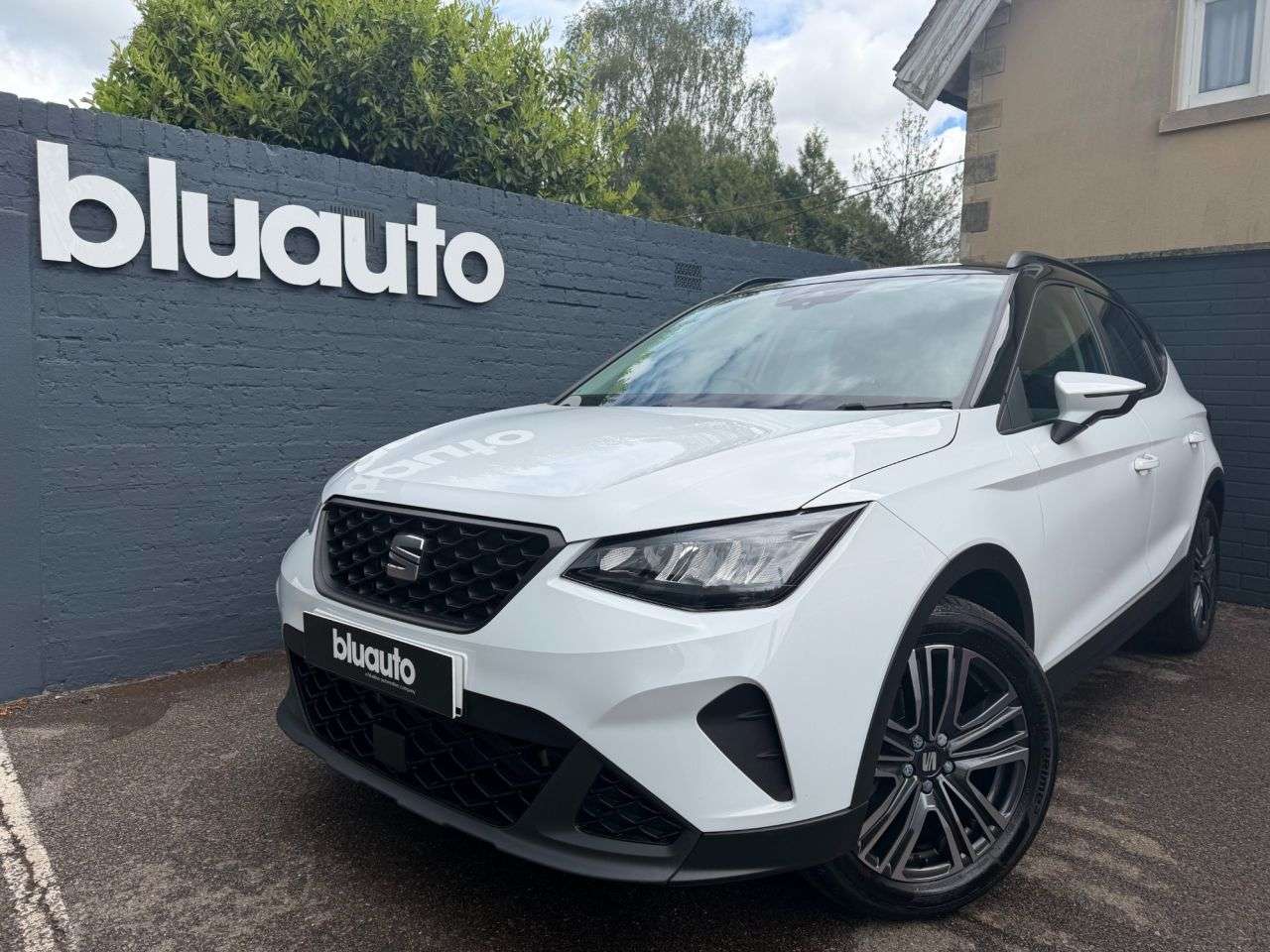 A 2023 SEAT ARONA 1.0 TSI SE Technology SUV 5dr Petrol DSG Euro 6 (s/s) (110 ps) Apple Car Pl A 2023 SEAT ARONA 1.0 TSI SE Technology SUV 5dr Petrol DSG Euro 6 (s/s) (110 ps) Apple Car Pl