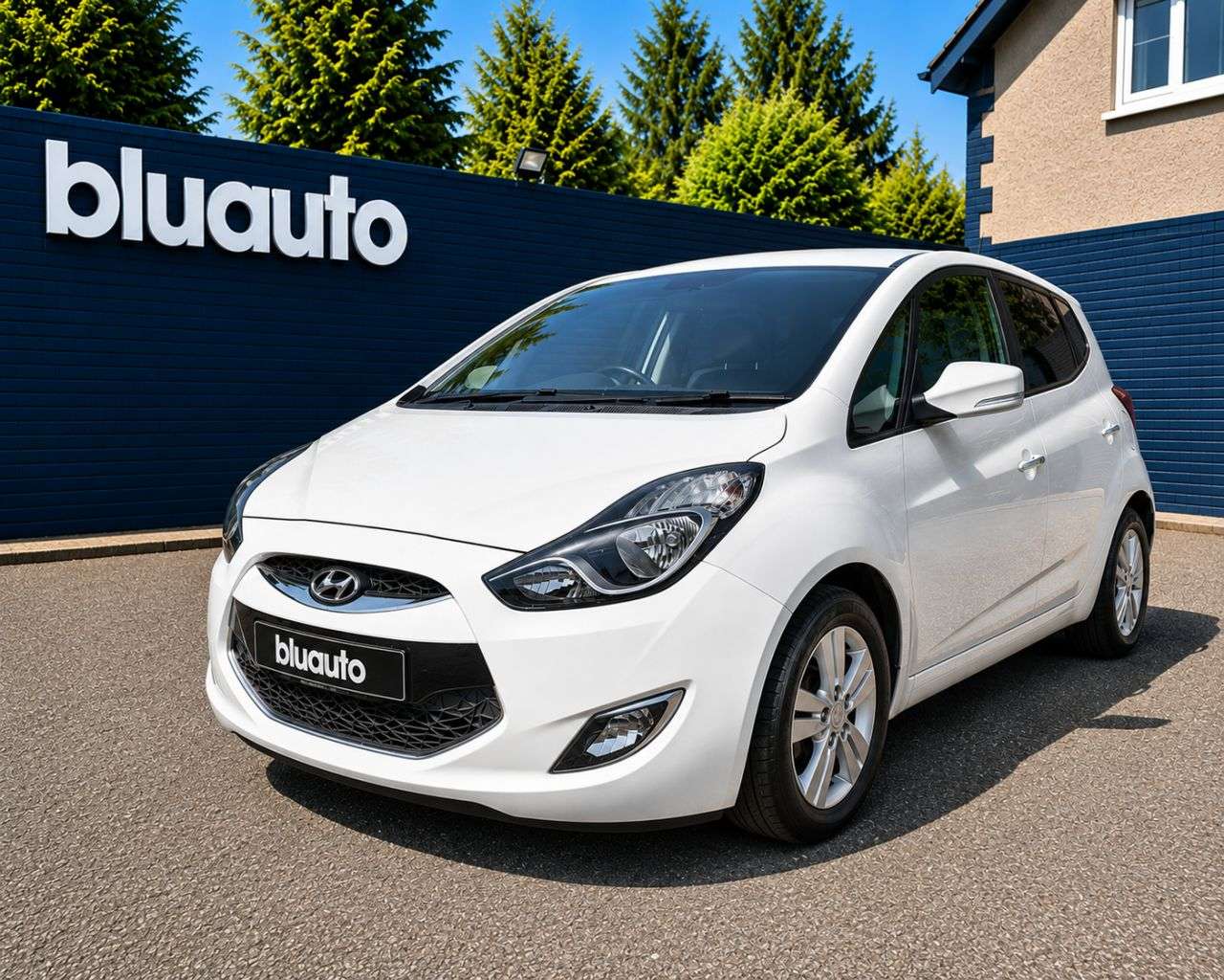 A 2013 HYUNDAI IX20 1.6 Style Hatchback 5dr Petrol Auto Euro 5 (123 bhp) A 2013 HYUNDAI IX20 1.6 Style Hatchback 5dr Petrol Auto Euro 5 (123 bhp)