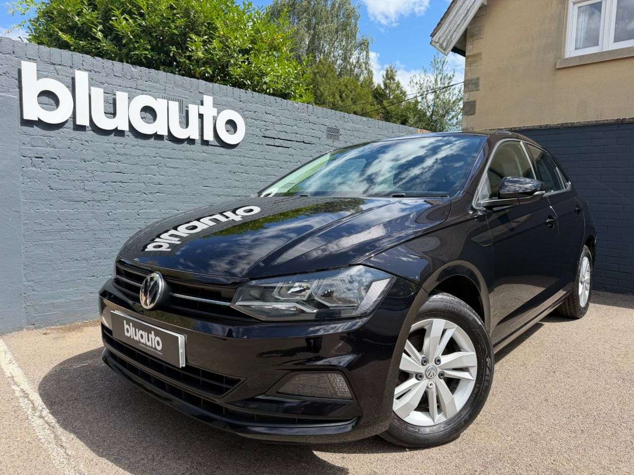 A 2018 VOLKSWAGEN POLO 1.0 TSI SE Hatchback 5dr Petrol Manual Euro 6 (s/s) (95 ps) Apple Car Play A 2018 VOLKSWAGEN POLO 1.0 TSI SE Hatchback 5dr Petrol Manual Euro 6 (s/s) (95 ps) Apple Car Play