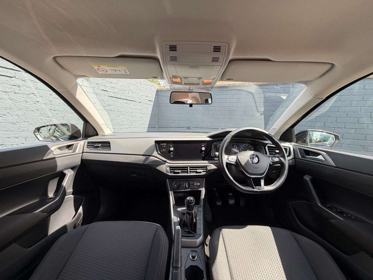 A 2018 VOLKSWAGEN POLO 1.0 TSI SE Hatchback 5dr Petrol Manual Euro 6 (s/s) (95 ps) Apple Car Play A 2018 VOLKSWAGEN POLO 1.0 TSI SE Hatchback 5dr Petrol Manual Euro 6 (s/s) (95 ps) Apple Car Play
