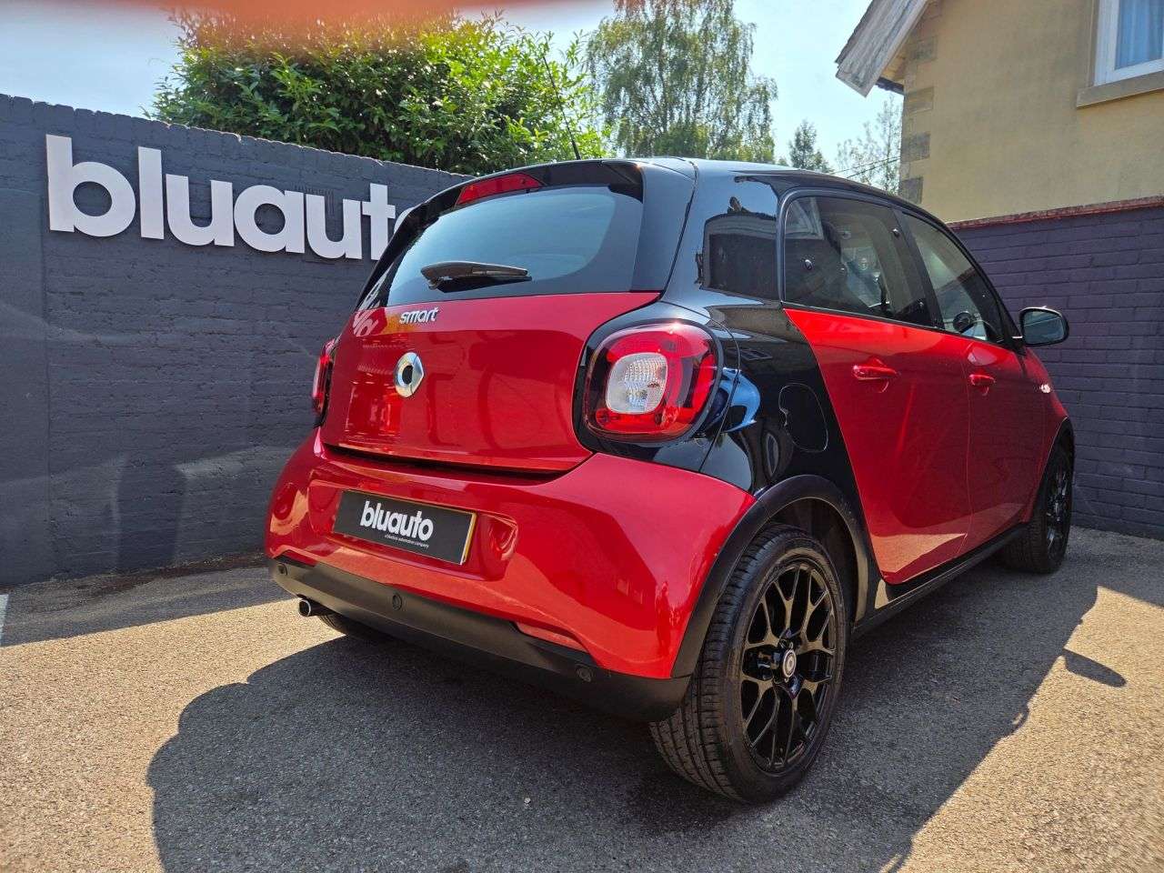 A 2018 SMART FORFOUR 1.0 Prime Sport (Premium) Hatchback 5dr Petrol Twinamic Euro 6 (s/s) (71 ps A 2018 SMART FORFOUR 1.0 Prime Sport (Premium) Hatchback 5dr Petrol Twinamic Euro 6 (s/s) (71 ps