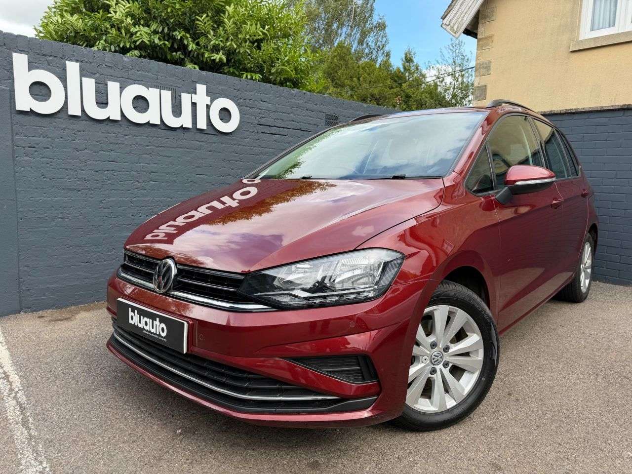 A 2018 VOLKSWAGEN GOLF SV 1.5 TSI EVO SE Nav MPV 5dr Petrol DSG Euro 6 (s/s) (130 ps) Front+Rear Sens A 2018 VOLKSWAGEN GOLF SV 1.5 TSI EVO SE Nav MPV 5dr Petrol DSG Euro 6 (s/s) (130 ps) Front+Rear Sens