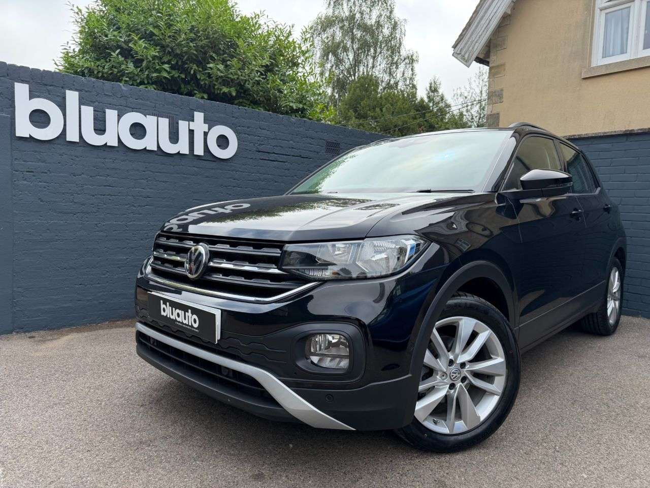 A 2019 VOLKSWAGEN T-CROSS 1.0 TSI SE SUV 5dr Petrol DSG Euro 6 (s/s) (115 ps) F&R Sensor, Heated Seat A 2019 VOLKSWAGEN T-CROSS 1.0 TSI SE SUV 5dr Petrol DSG Euro 6 (s/s) (115 ps) F&R Sensor, Heated Seat