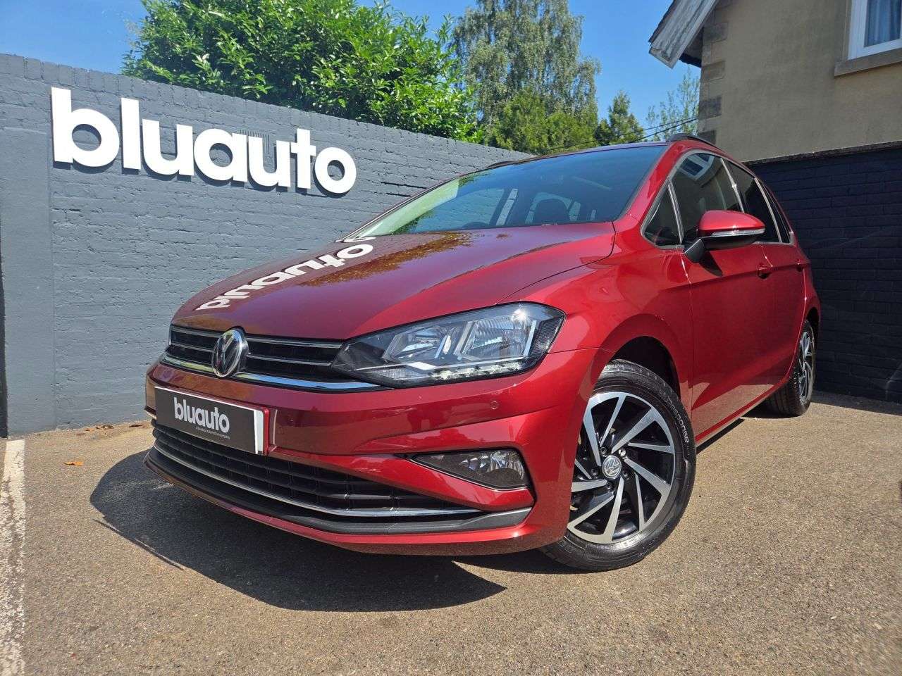 A 2019 VOLKSWAGEN GOLF SV 1.5 TSI EVO Match MPV 5dr Petrol DSG Euro 6 (s/s) (150 ps) Low Mileage / Fr A 2019 VOLKSWAGEN GOLF SV 1.5 TSI EVO Match MPV 5dr Petrol DSG Euro 6 (s/s) (150 ps) Low Mileage / Fr