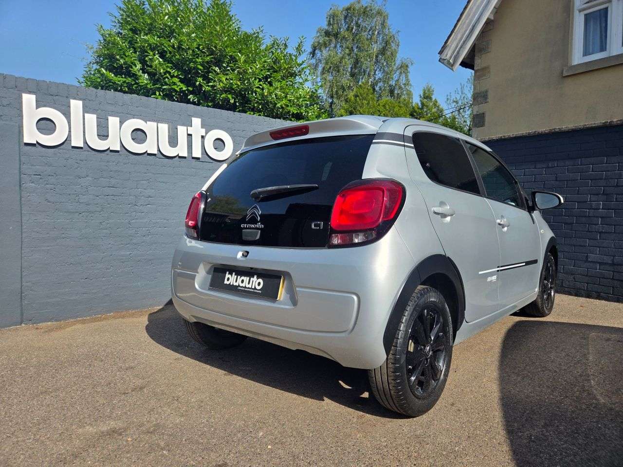 A 2019 CITROEN C1 1.0 VTi Urban Ride Hatchback 5dr Petrol Manual Euro 6 (s/s) (72 ps) A 2019 CITROEN C1 1.0 VTi Urban Ride Hatchback 5dr Petrol Manual Euro 6 (s/s) (72 ps)