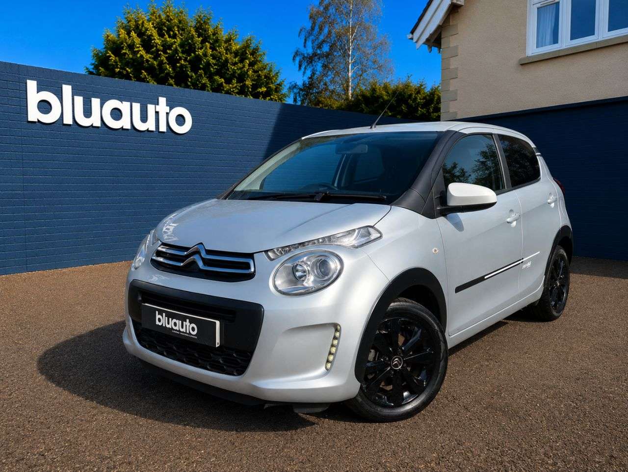 A 2019 CITROEN C1 1.0 VTi Urban Ride Hatchback 5dr Petrol Manual Euro 6 (s/s) (72 ps) A 2019 CITROEN C1 1.0 VTi Urban Ride Hatchback 5dr Petrol Manual Euro 6 (s/s) (72 ps)