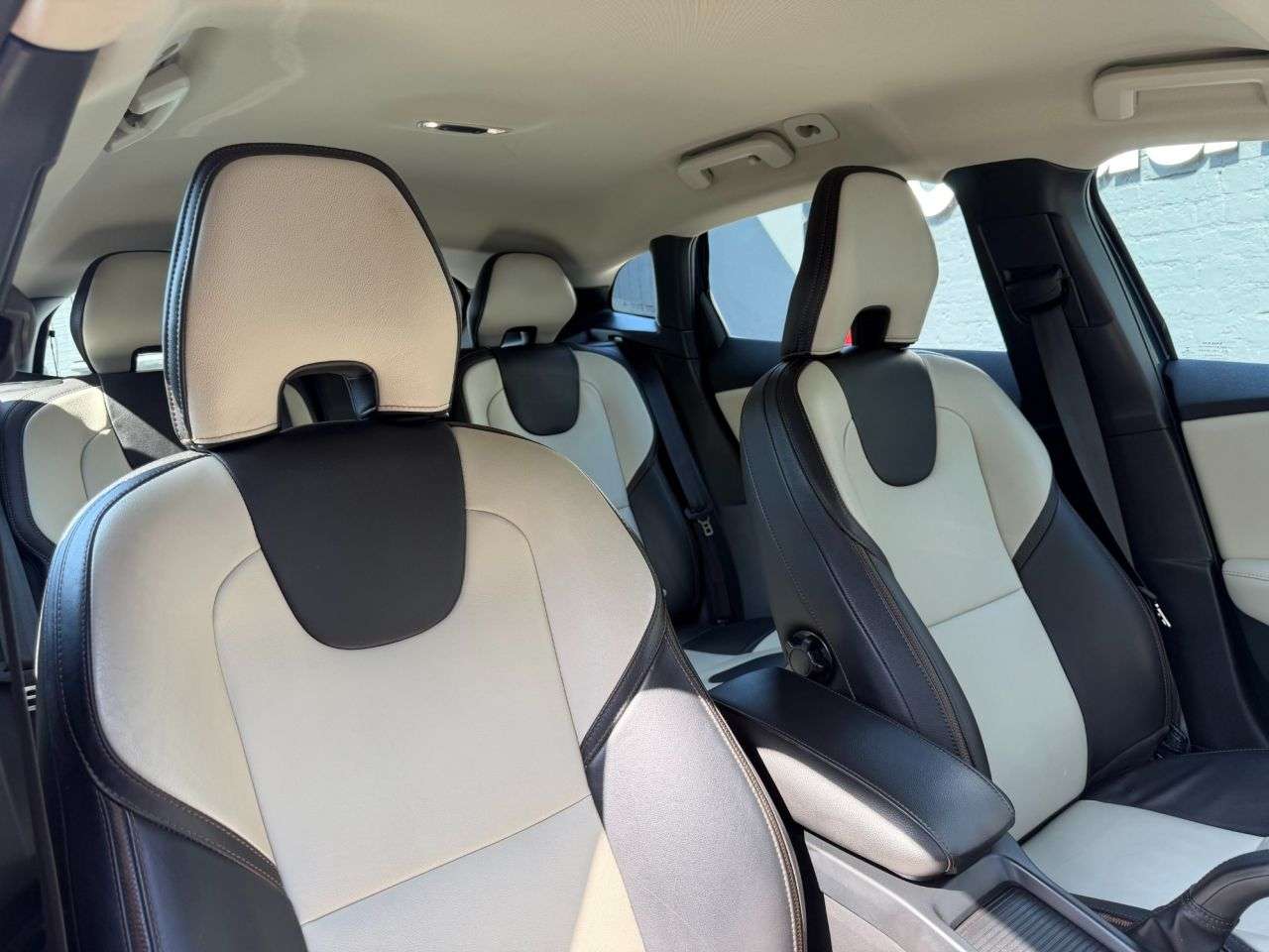 2018 VOLVO V40 CROSS COUNTRY 2018 VOLVO V40 CROSS COUNTRY