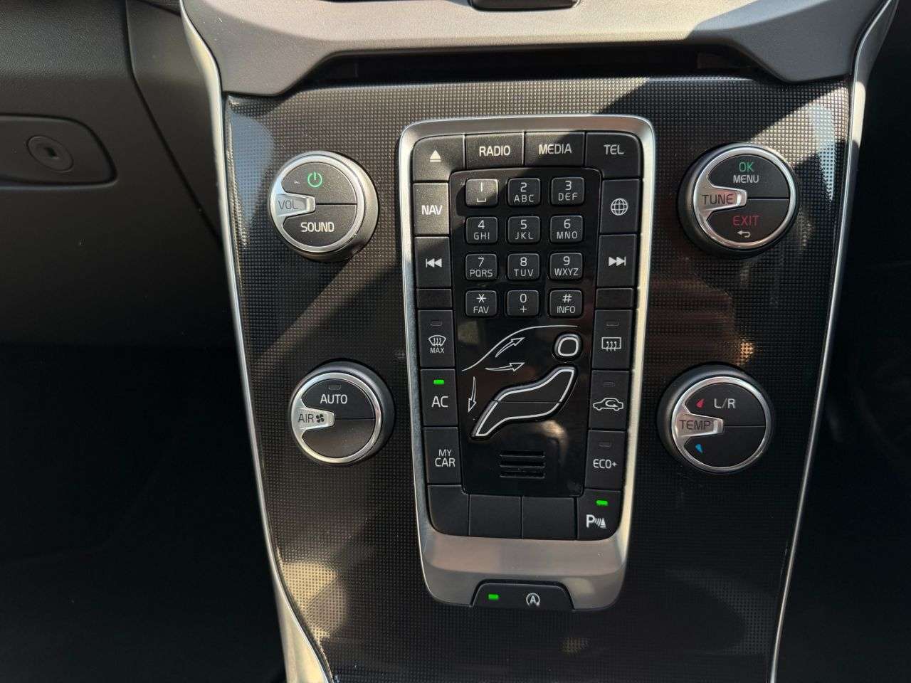 2018 VOLVO V40 CROSS COUNTRY 2018 VOLVO V40 CROSS COUNTRY