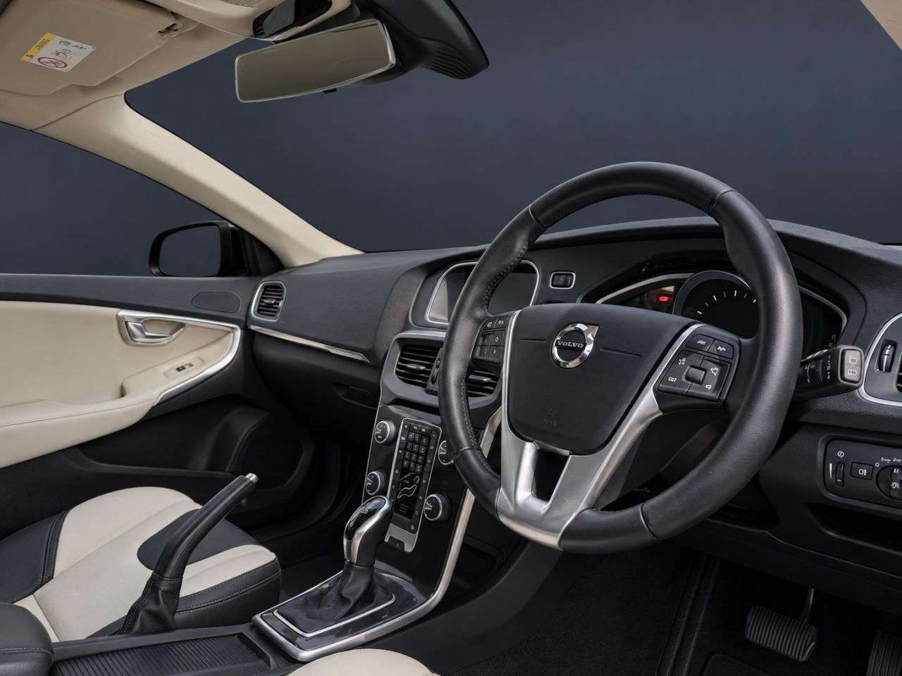 2018 VOLVO V40 CROSS COUNTRY 2018 VOLVO V40 CROSS COUNTRY