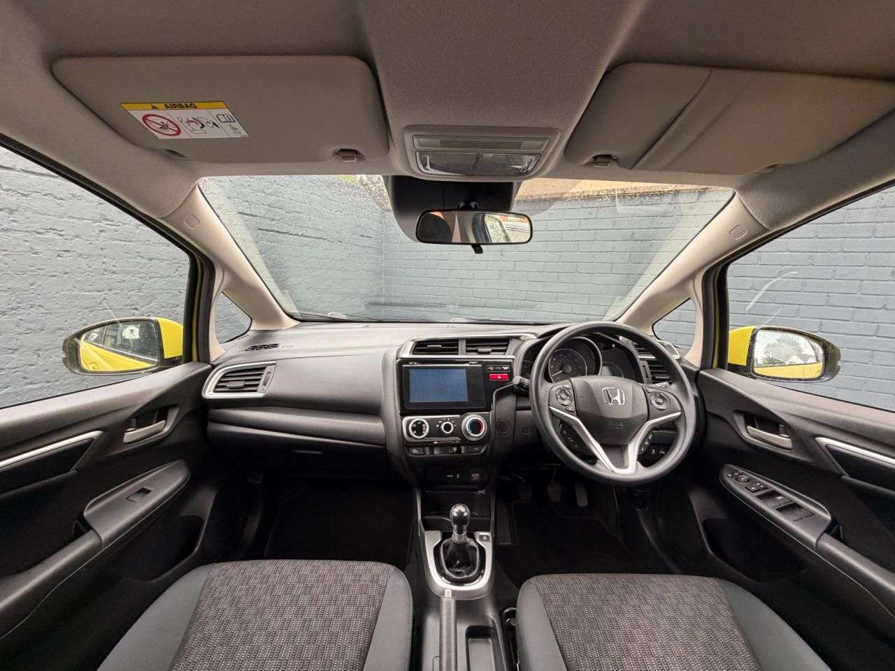 A 2016 HONDA JAZZ 1.3 i-VTEC SE Hatchback 5dr Petrol Manual Euro 6 (s/s) (102 ps) Front Senso A 2016 HONDA JAZZ 1.3 i-VTEC SE Hatchback 5dr Petrol Manual Euro 6 (s/s) (102 ps) Front Senso