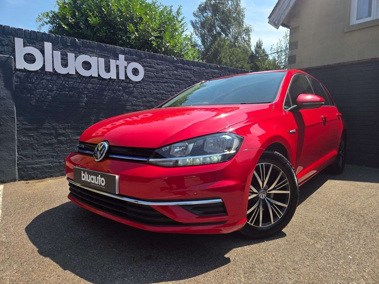 A 2018 VOLKSWAGEN GOLF 1.5 TSI EVO SE Nav Hatchback 5dr Petrol DSG Euro 6 (s/s) (130 ps) Adaptive A 2018 VOLKSWAGEN GOLF 1.5 TSI EVO SE Nav Hatchback 5dr Petrol DSG Euro 6 (s/s) (130 ps) Adaptive